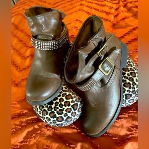 Brown sequined boots